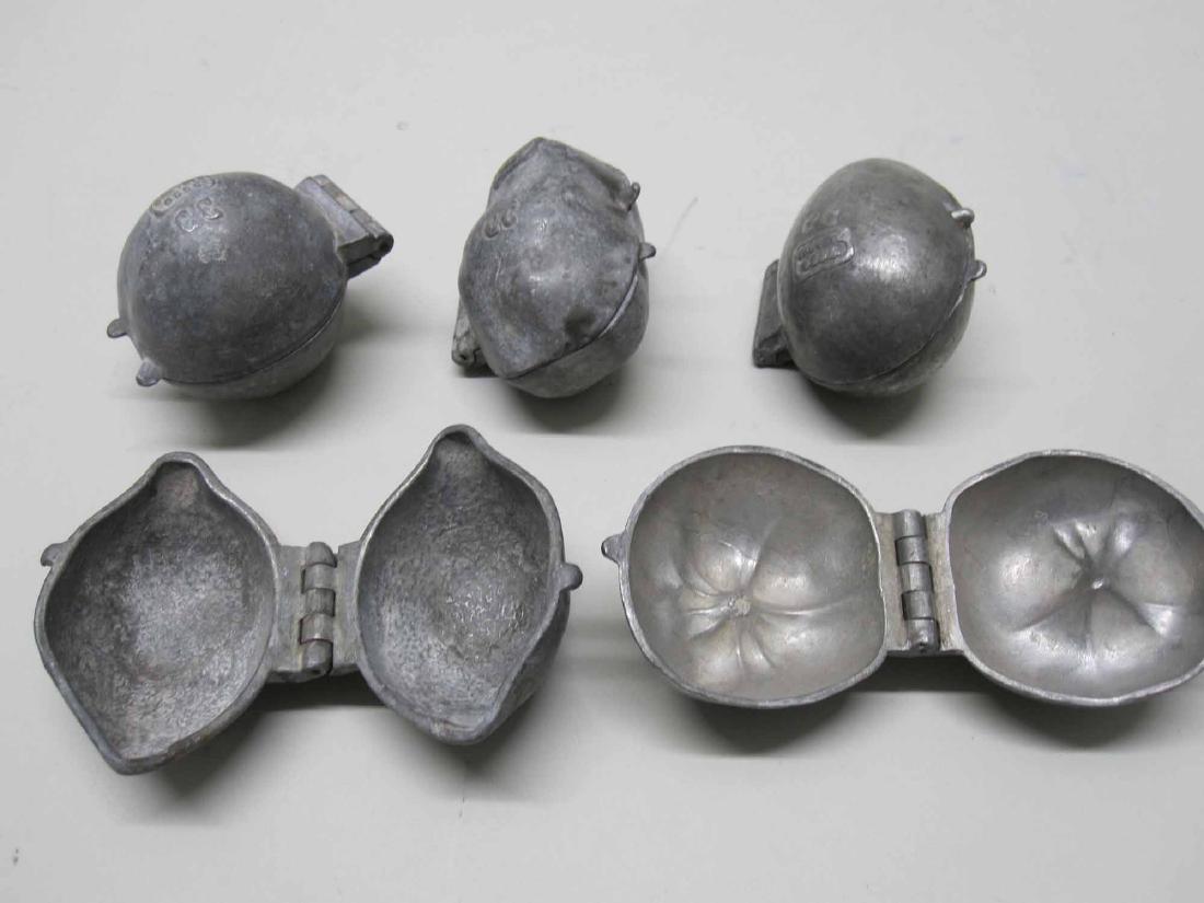 FIVE ASSORTED VINTAGE CHOCOLATE MOLDS (1 of 2)