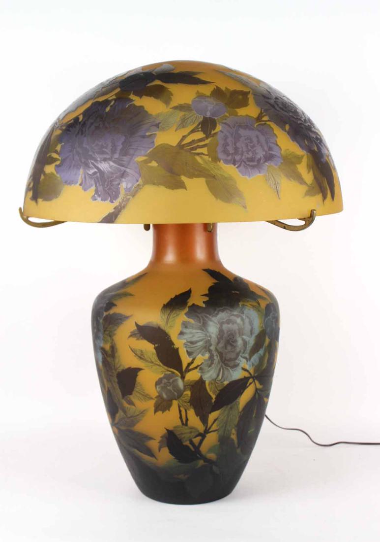Galle Style Modern Cameo Glass Table Lamp (1 of 8)
