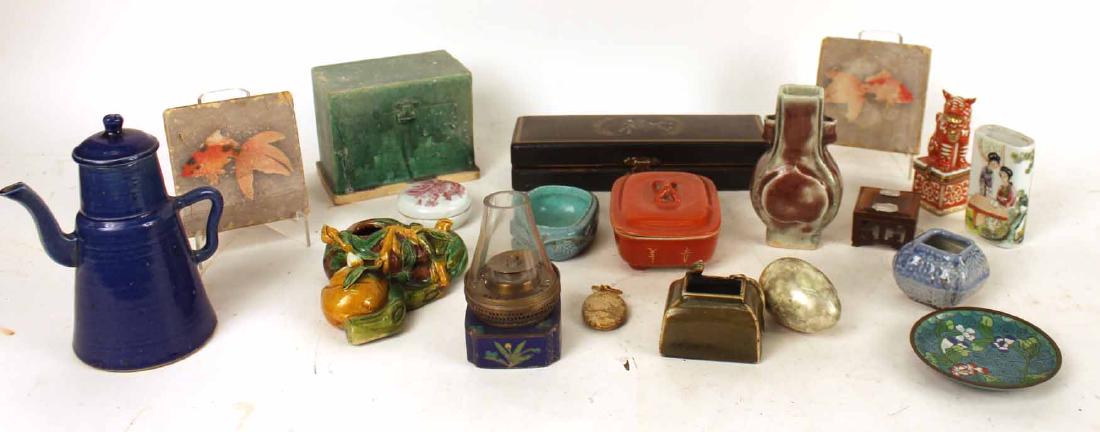 Group of Assorted Table Articles (1 of 10)