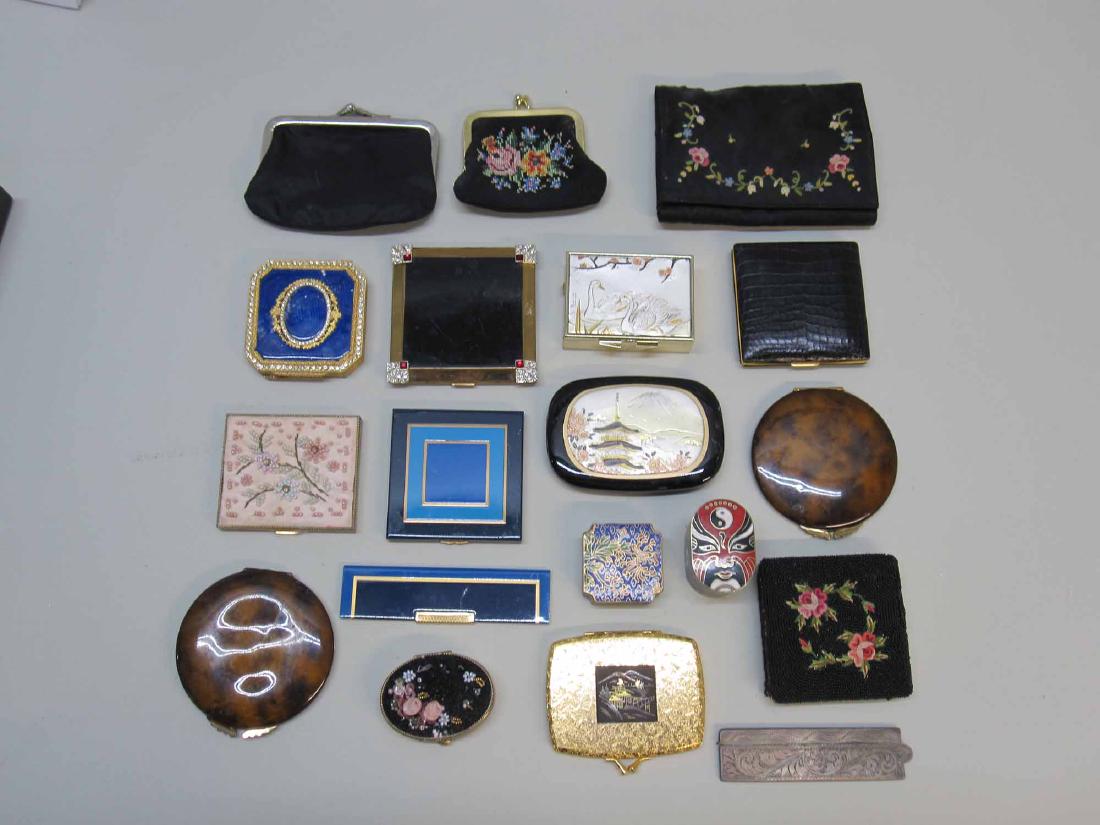 GROUP OF ASSORTED LADIES COMPACTS (1 of 7)