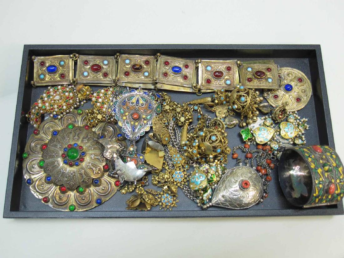 GROUP OF ASSORTED LADIES HARDSTONE JEWELRY (1 of 8)