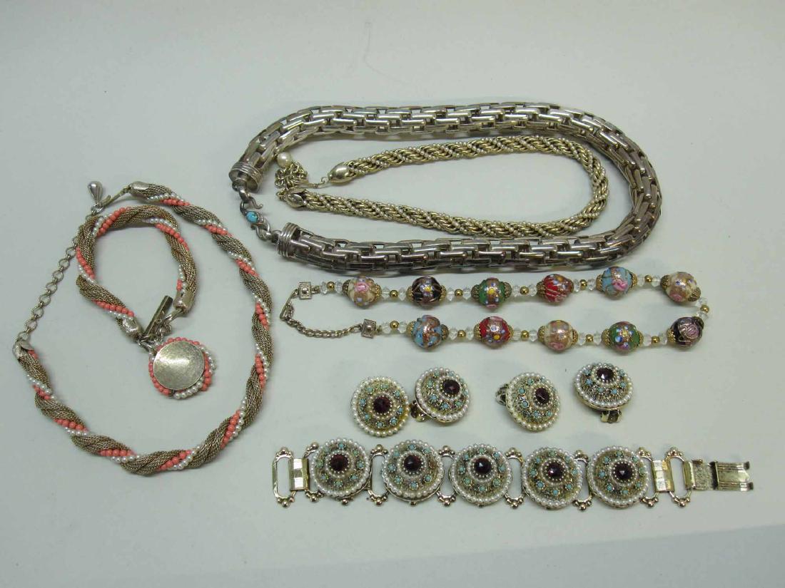 GROUP OF ASSORTED LADIES JEWELRY (1 of 9)