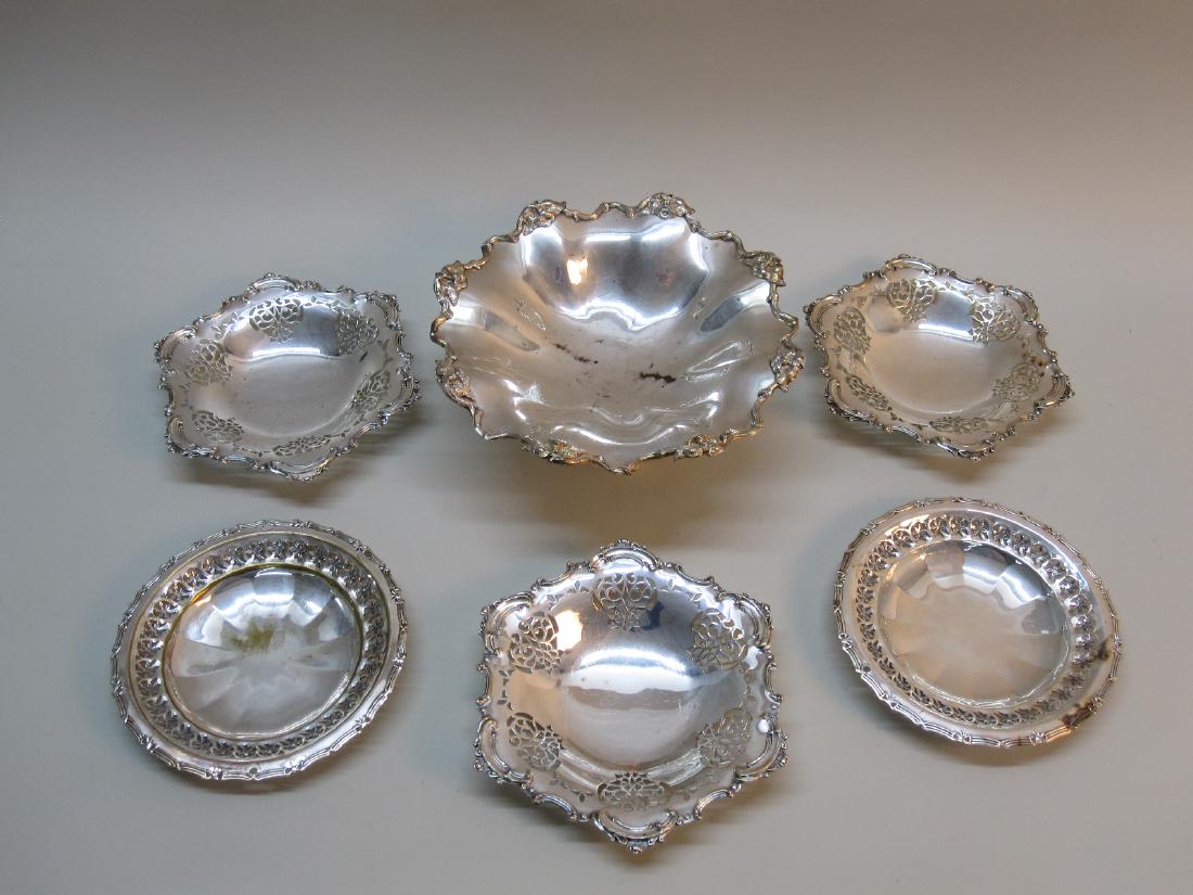 SILVER PLATED FOOTED COMPOTE (1 of 7)