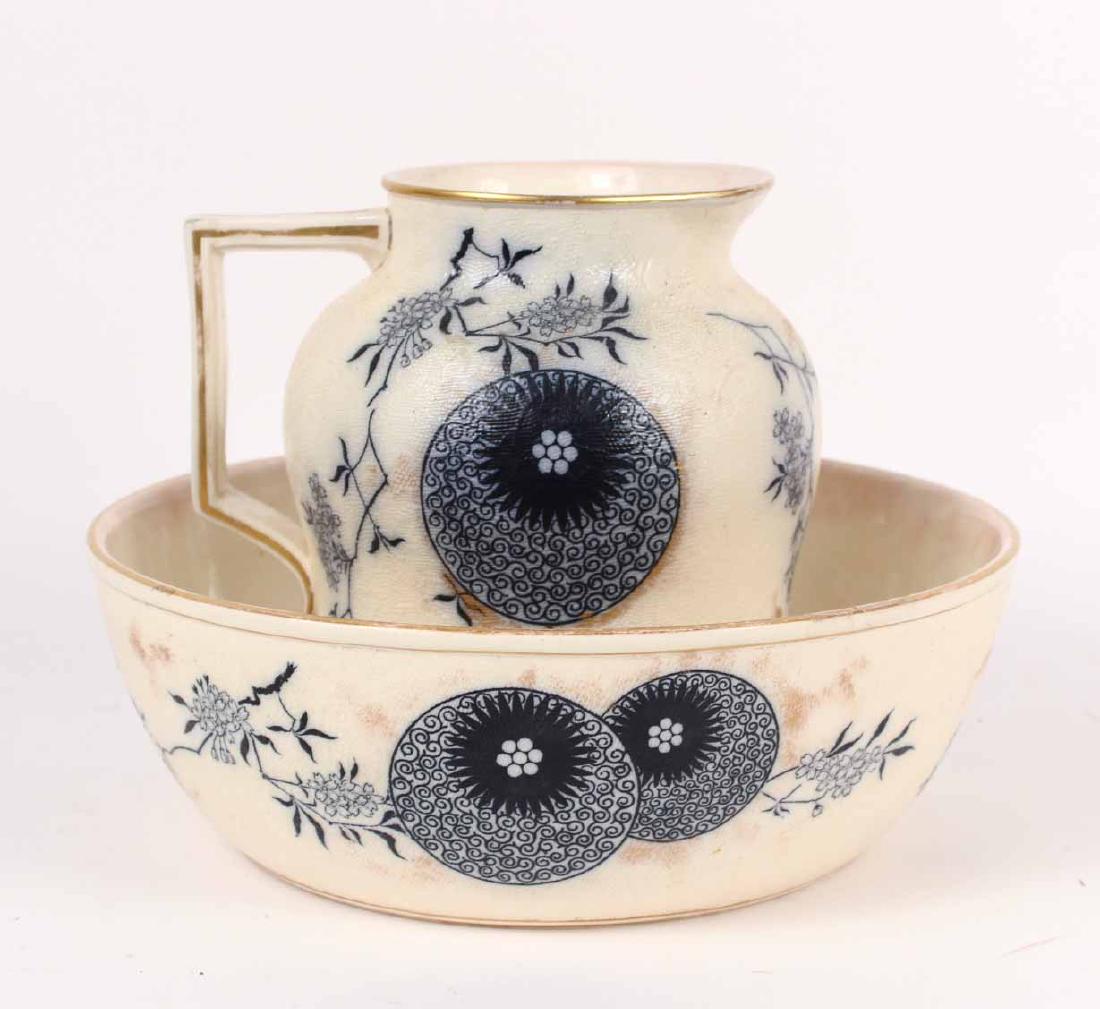 DOULTON BURSLEM PITCHER AND BASIN (1 of 5)