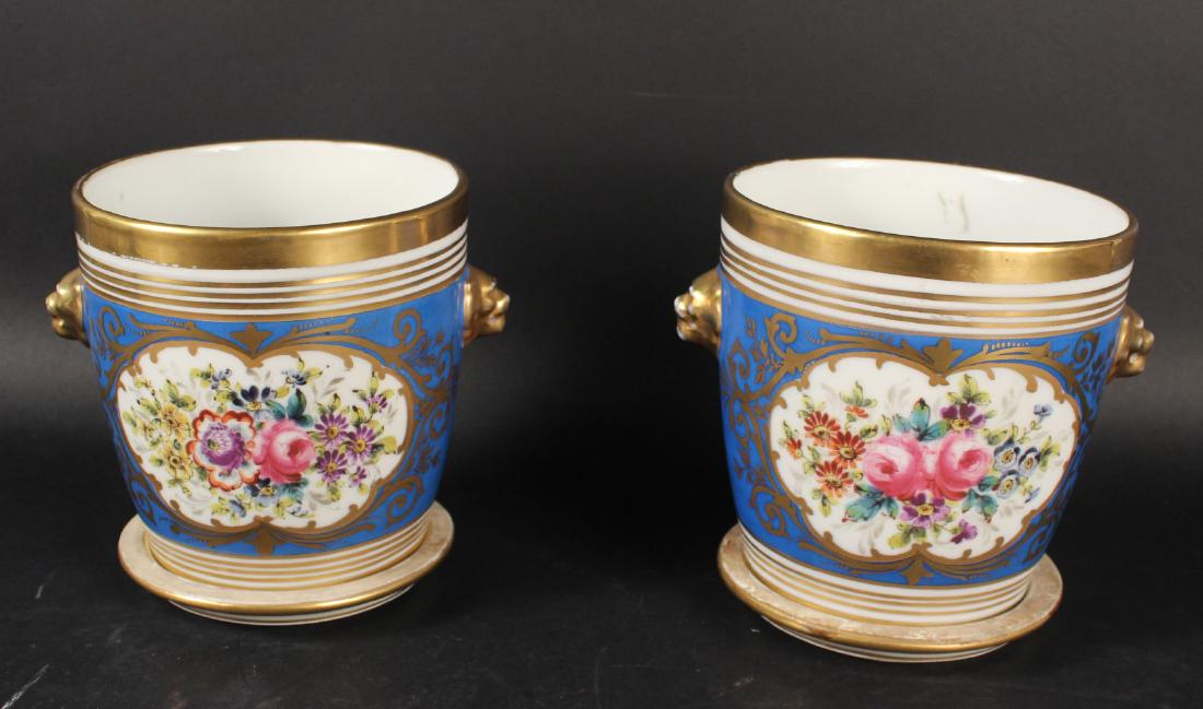 Pair of Parcel-Gilt Porcelain Cache Pot (1 of 7)