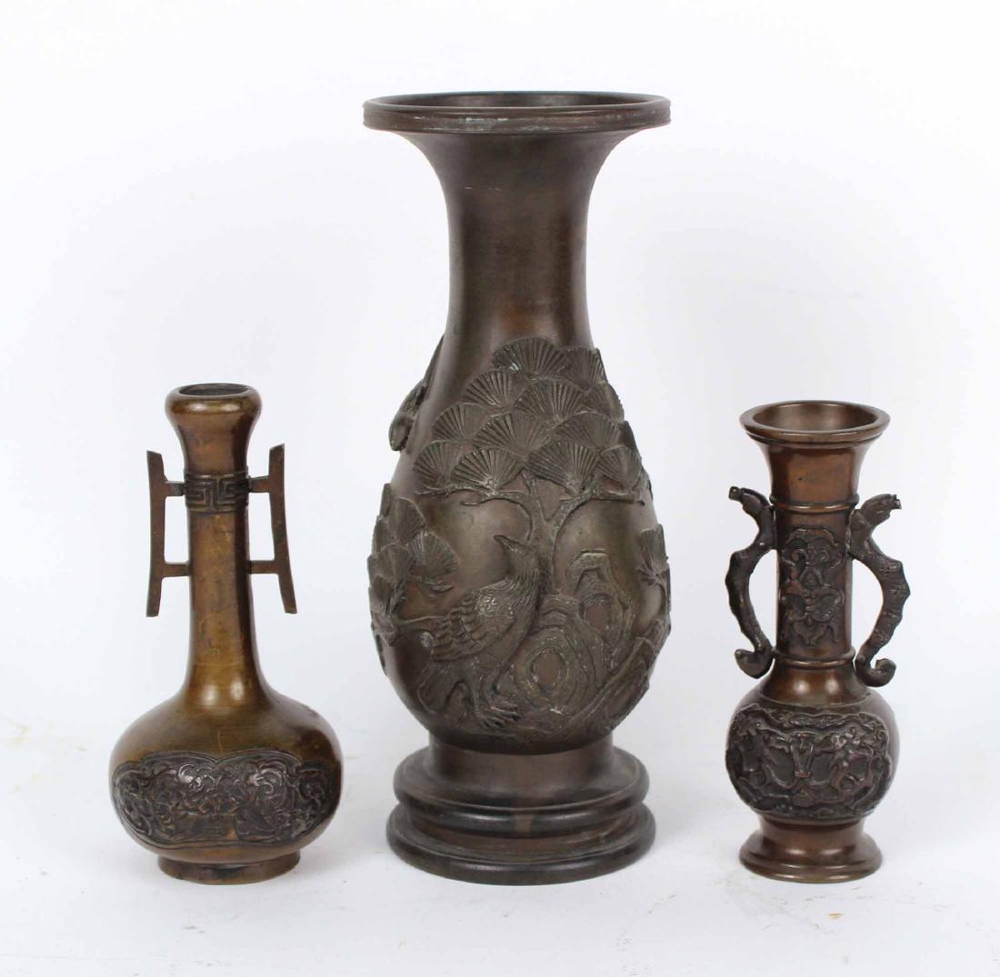 CHINESE BRONZE GINKGO DECORATED VASE (1 of 5)