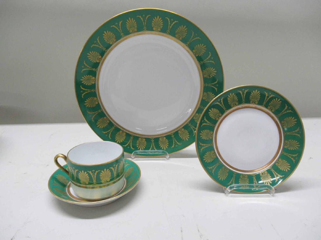 SET OF RICHARD GINORI DINNERWARE (1 of 5)