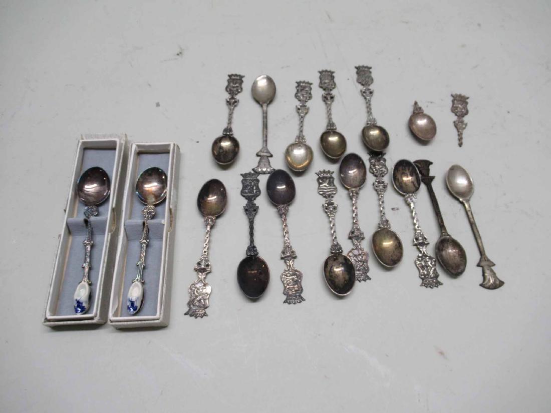 GROUP OF ASSORTED SOUVENIR SPOONS (1 of 5)