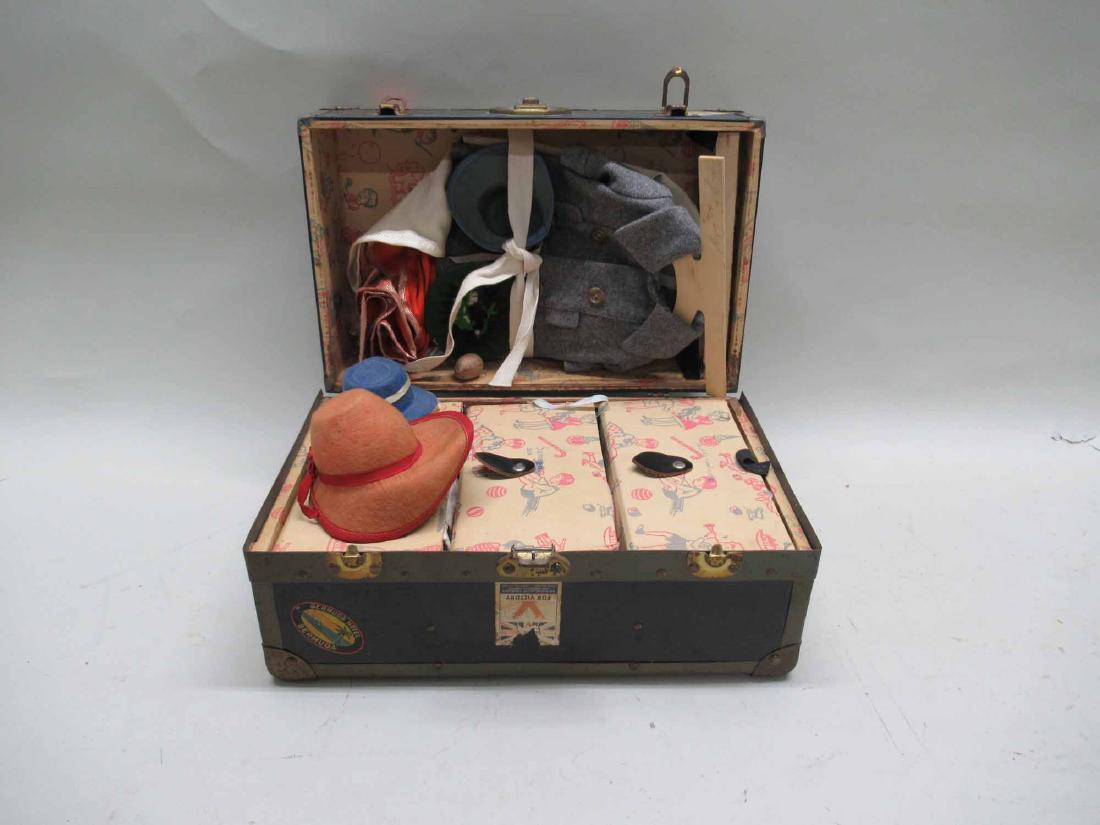 DOLL`S STEAMER TRUNK FILLED WITH CLOTHES (1 of 7)