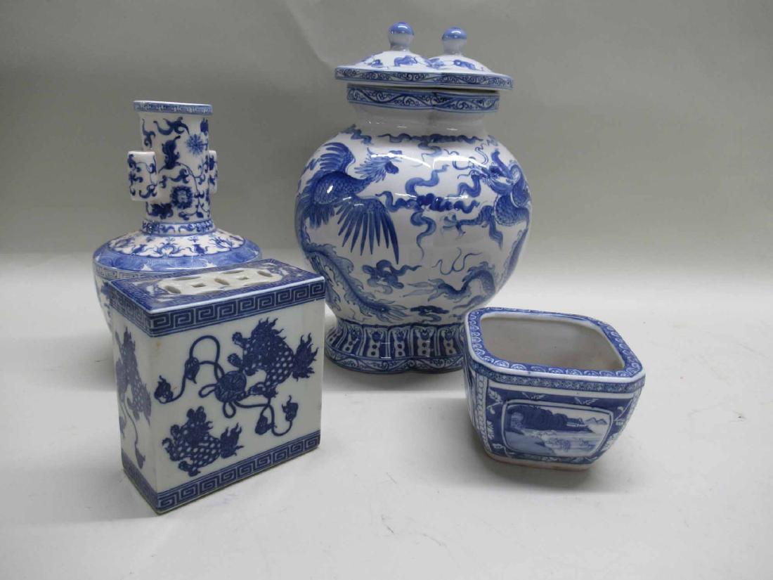 ORIENTAL BLUE AND WHITE COVERED JAR (1 of 6)