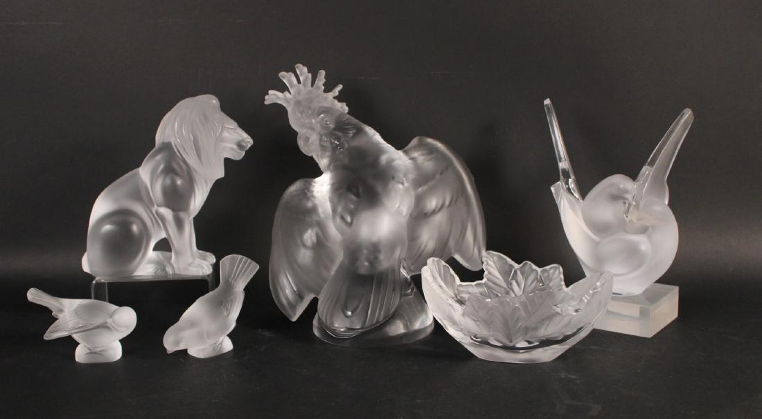 Lalique Frosted Glass Lion on Lucite Block (1 of 8)