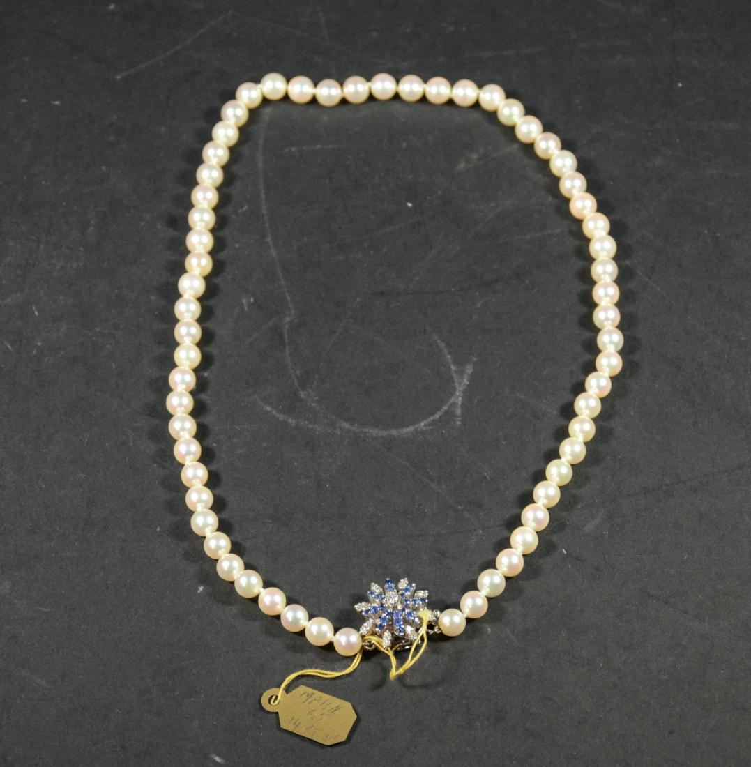 Cultured Pearl Necklace (1 of 4)