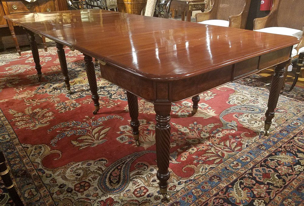Regency Mahogany Extension Dining Table (1 of 8)