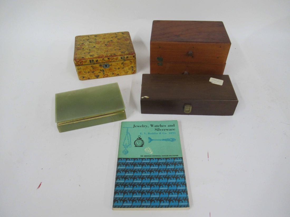 Green Quartz dresser box (1 of 9)