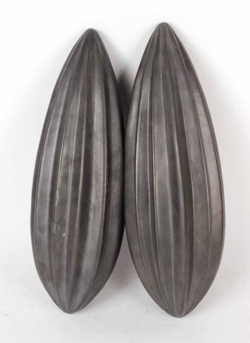 Pair of Modern Ceramic Decorative Articles (1 of 5)