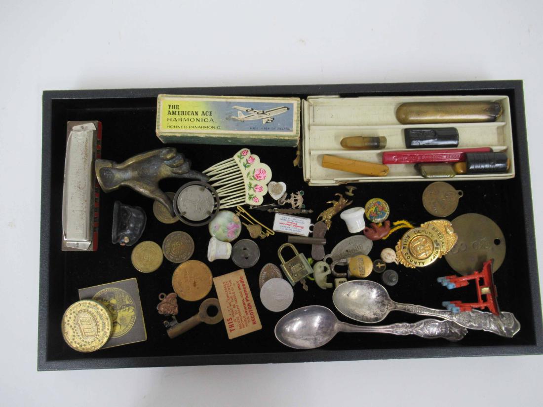 Group of assorted dresser articles (1 of 10)