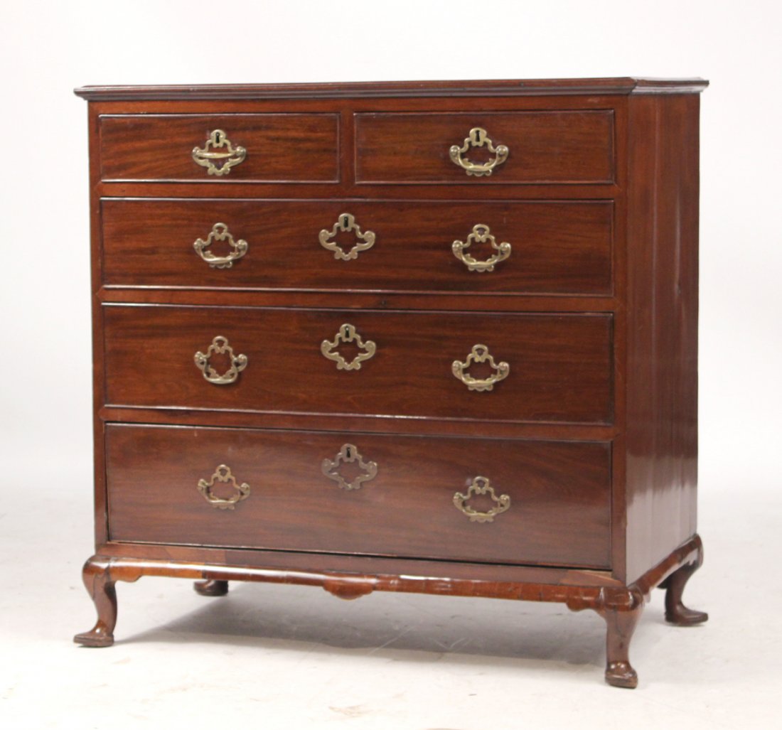 George II Mahogany Chest of Drawers (1 of 7)