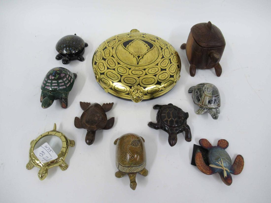 Black and Guild Lacquered Turtle Box (1 of 11)