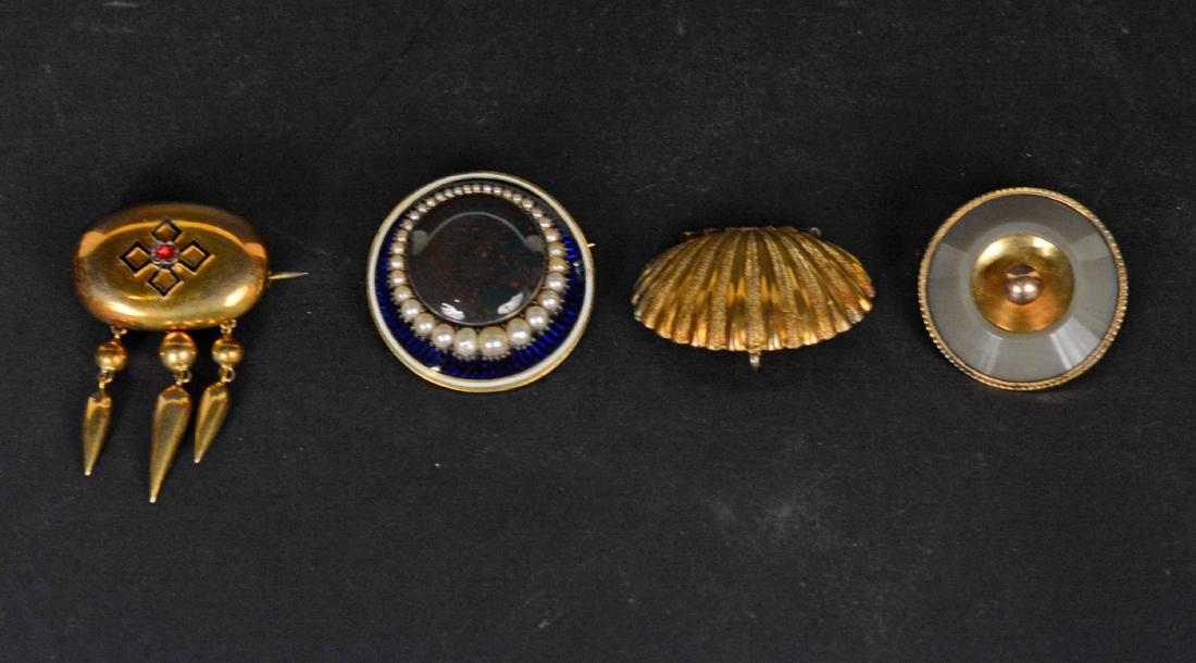 Four Victorian Yellow Gold Brooches (1 of 8)