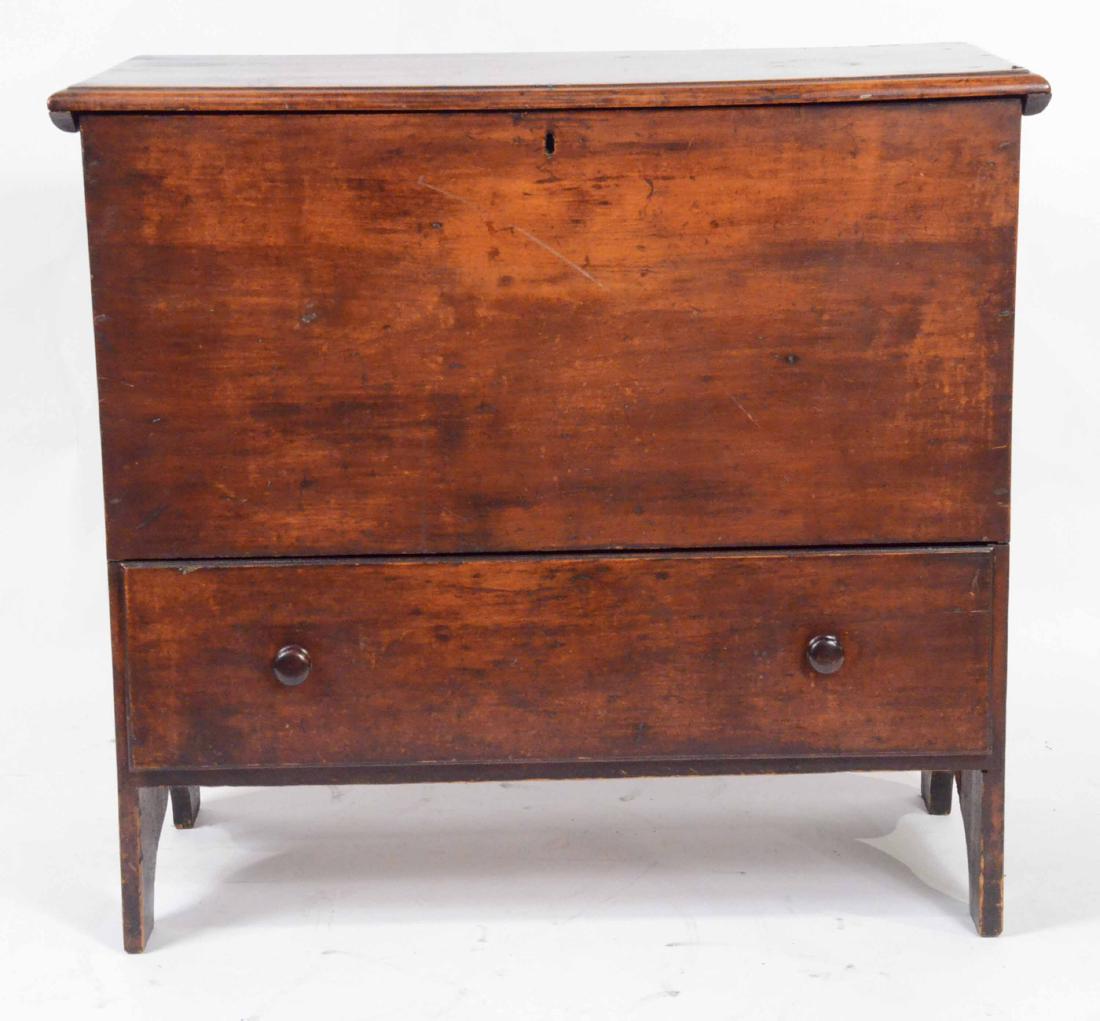 Queen Anne Maple and Pine Chest over Drawer (1 of 17)