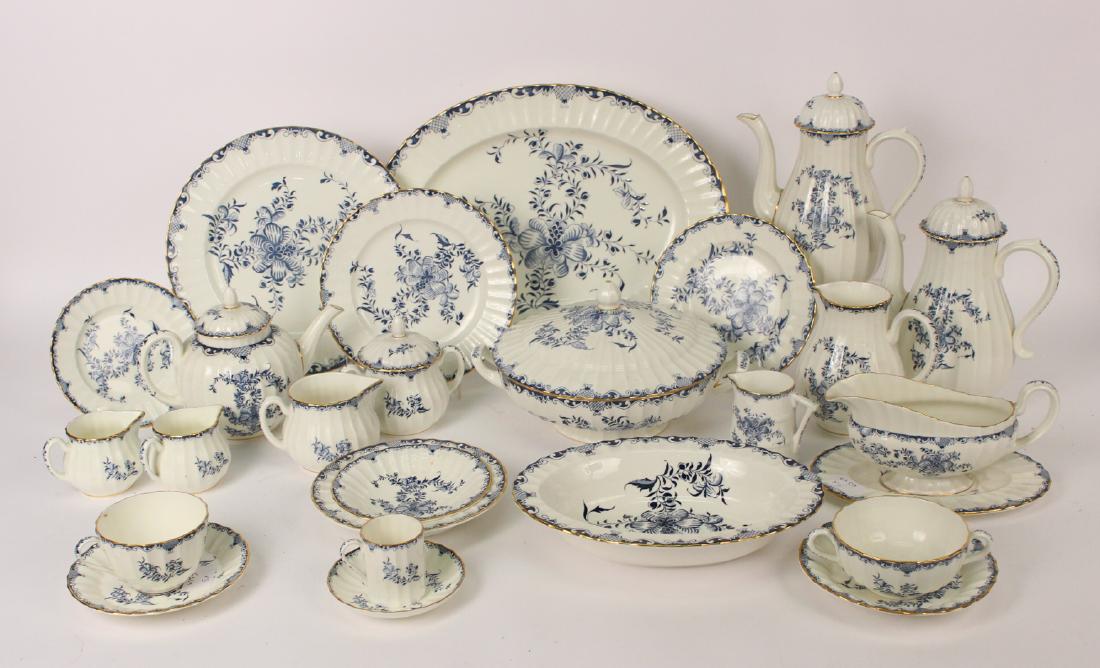Royal Worcester "Mansfield" Dinner Service (1 of 5)