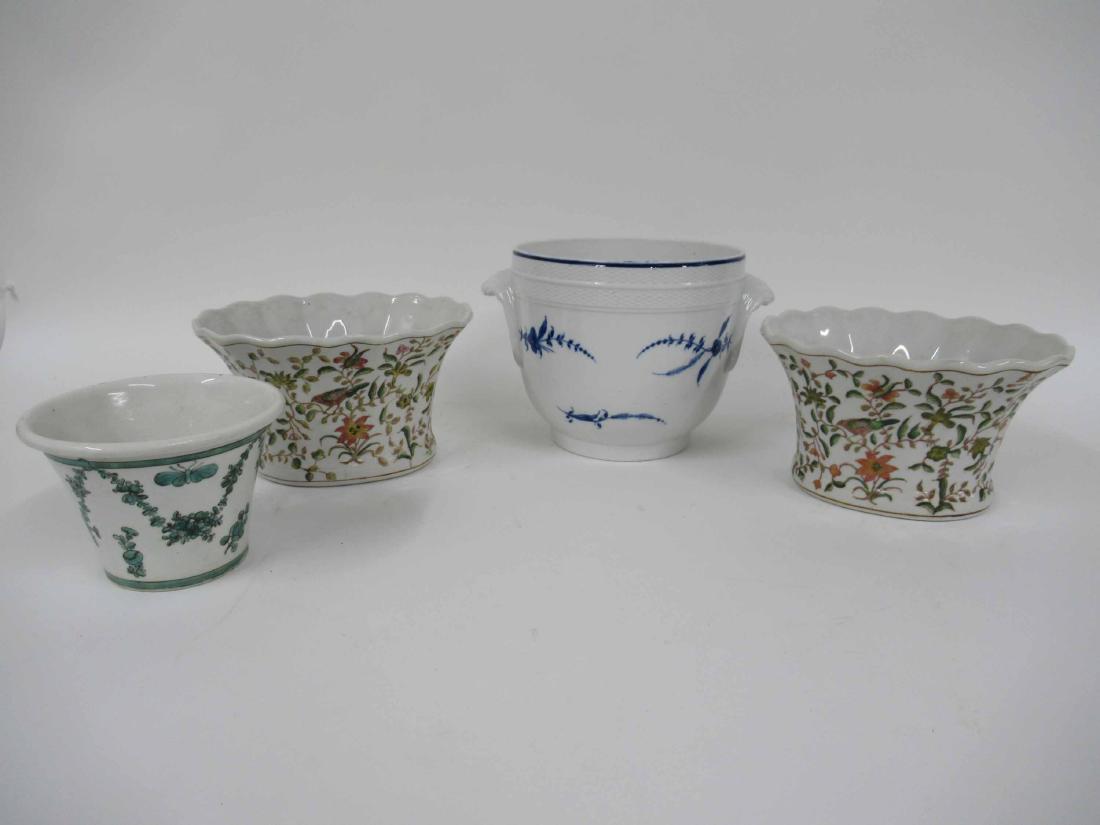 Two Chinese Porcelain Cache-Pots (1 of 9)