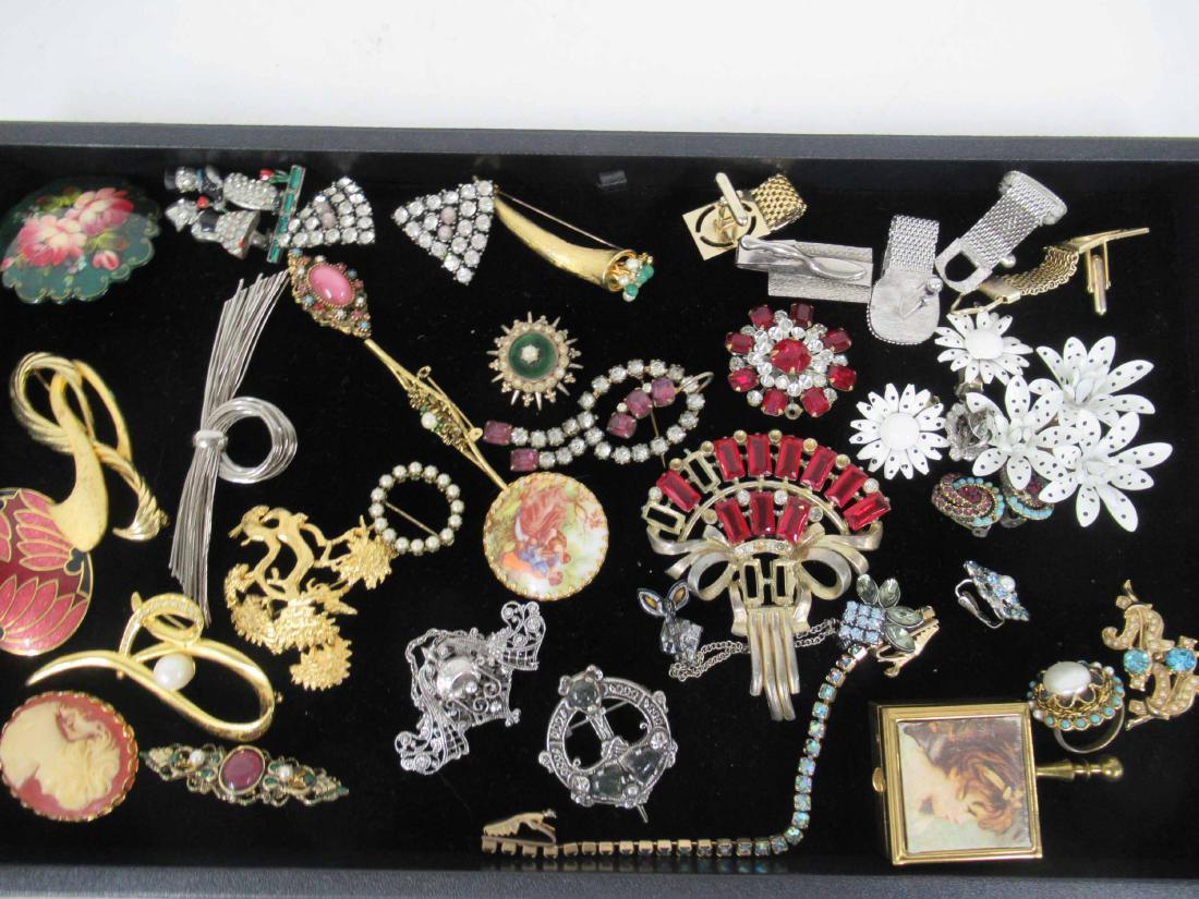 Group of Assorted Lady's and Mens Costume Jewelry (1 of 8)