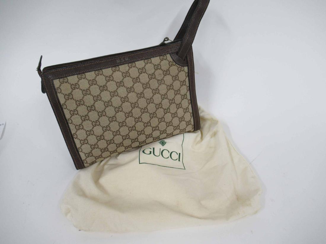 Vintage Gucci Clutch (1 of 9)