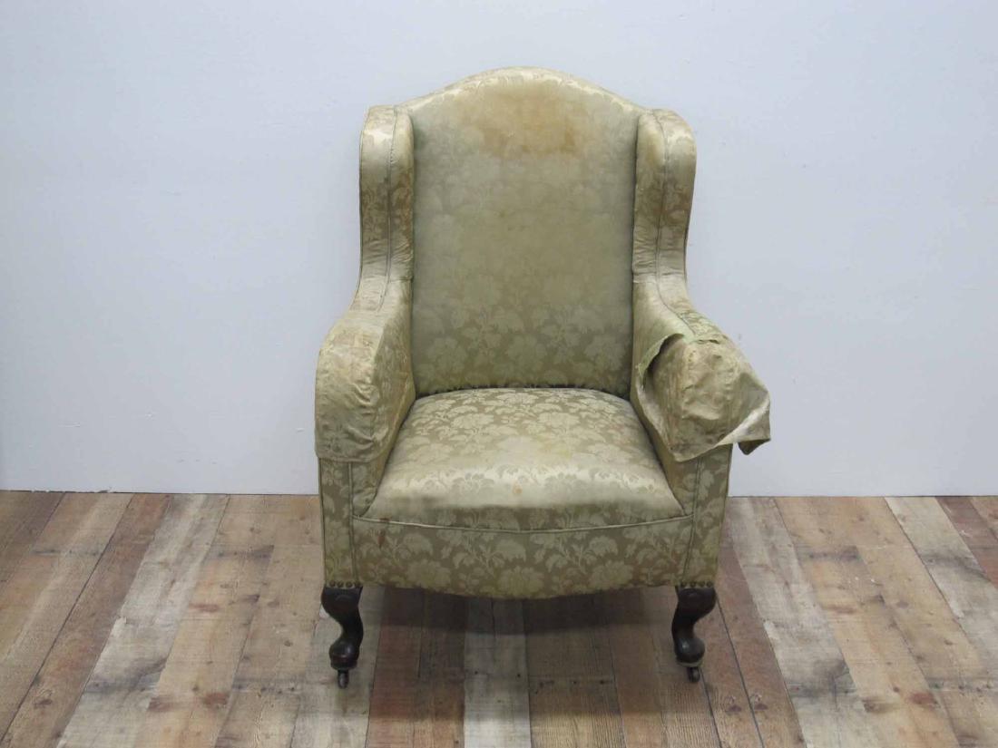 VICTORIAN LADIES UPHOLSTERED RESTING CHAIR: On Queen Anne feet.