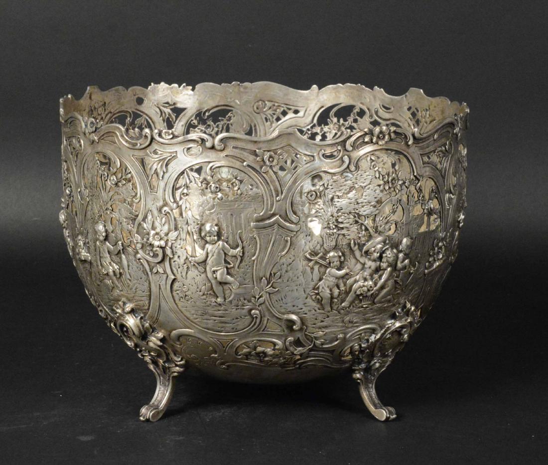 Continental Silver Footed Circular Bowl (1 of 6)