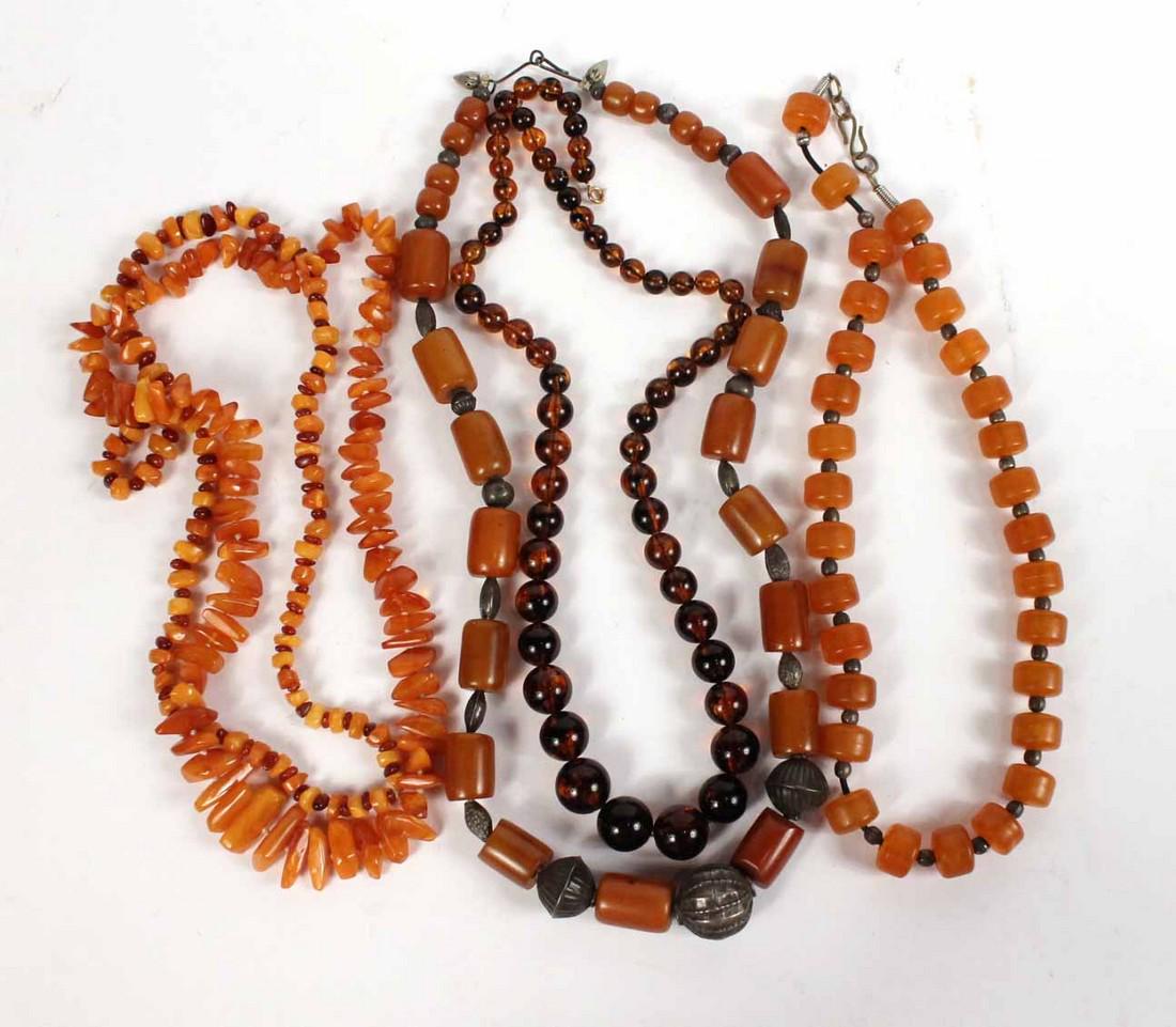 Amber Graduated Beaded Necklace (1 of 5)