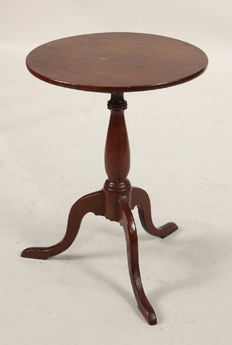 Federal Mahogany Country Candlestand (1 of 4)