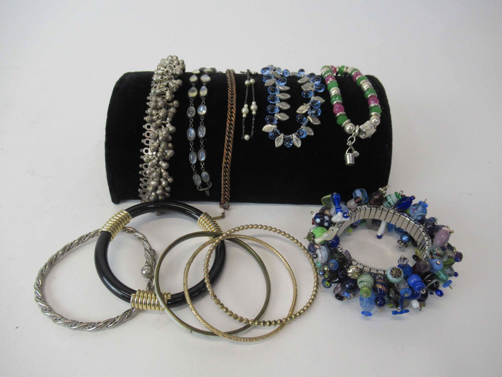 Group of Assorted Ladies Costume Bracelets (1 of 6)