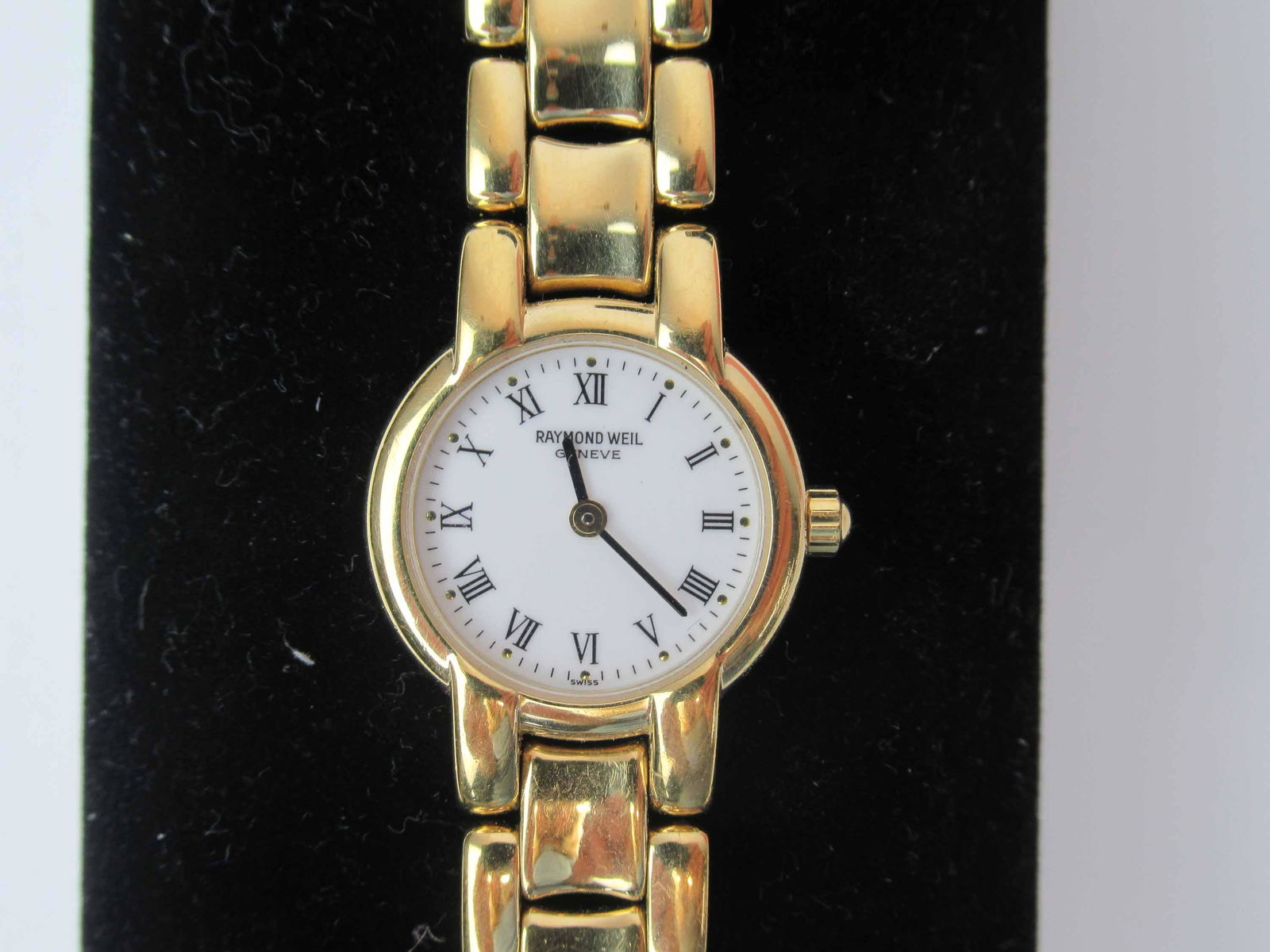 Raymond Weil Ladies Wrist Watch (1 of 6)