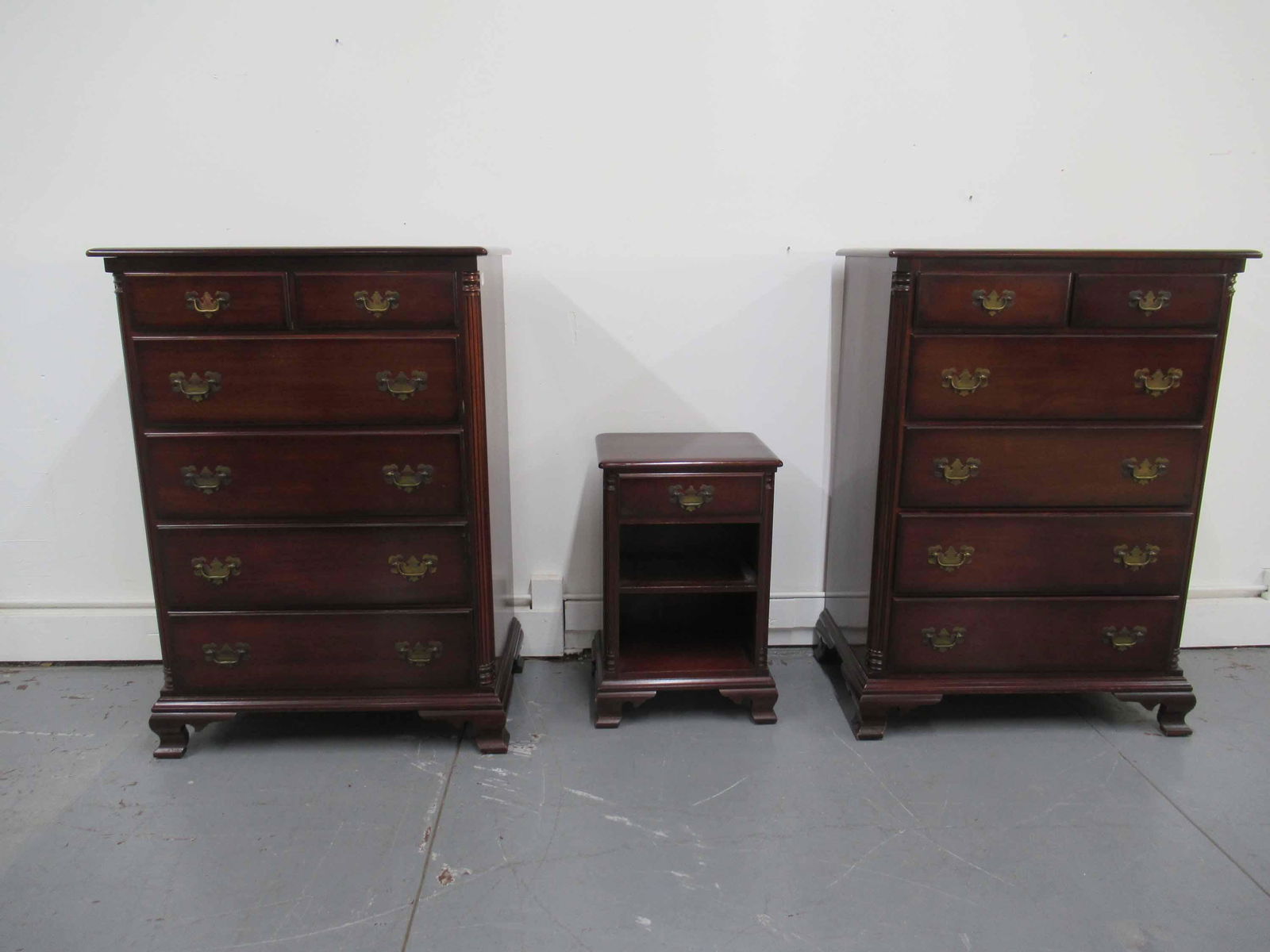 Kling Mahogany Bedroom Suite (1 of 8)