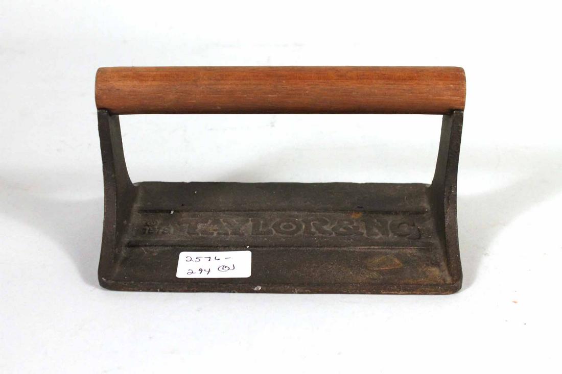 Cast Iron Bacon Press (1 of 4)