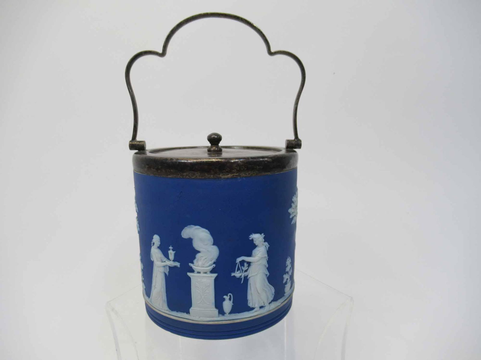 Wedgwood Jasperware Royal Blue Biscuit Jar (1 of 7)