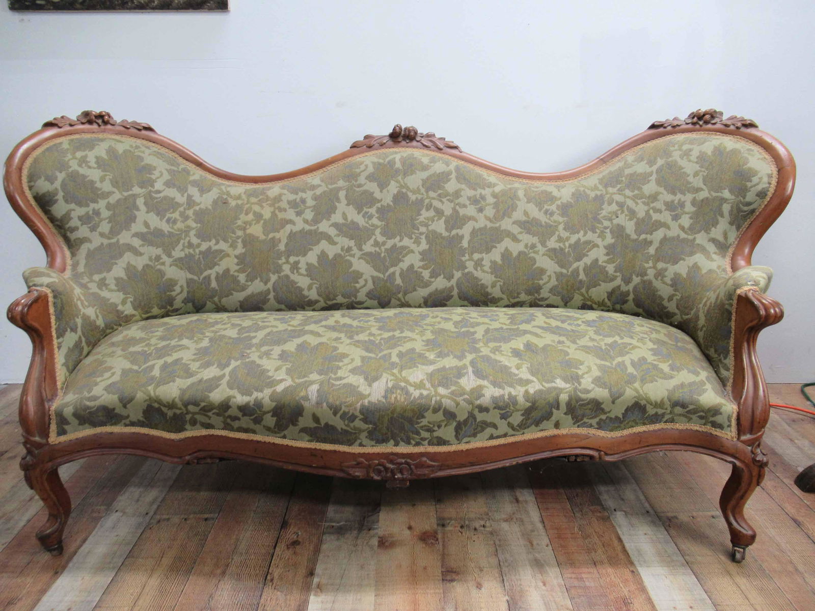 Beautiful Carved Victorian Sofa (1 of 8)