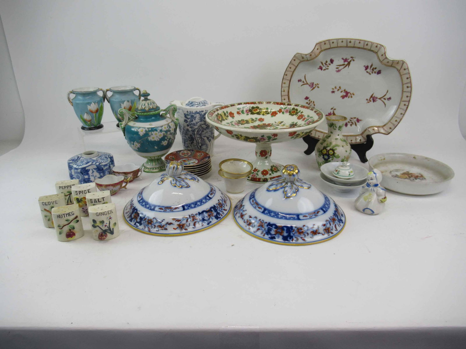 Group of Assorted Porcelain Table Articles (1 of 5)