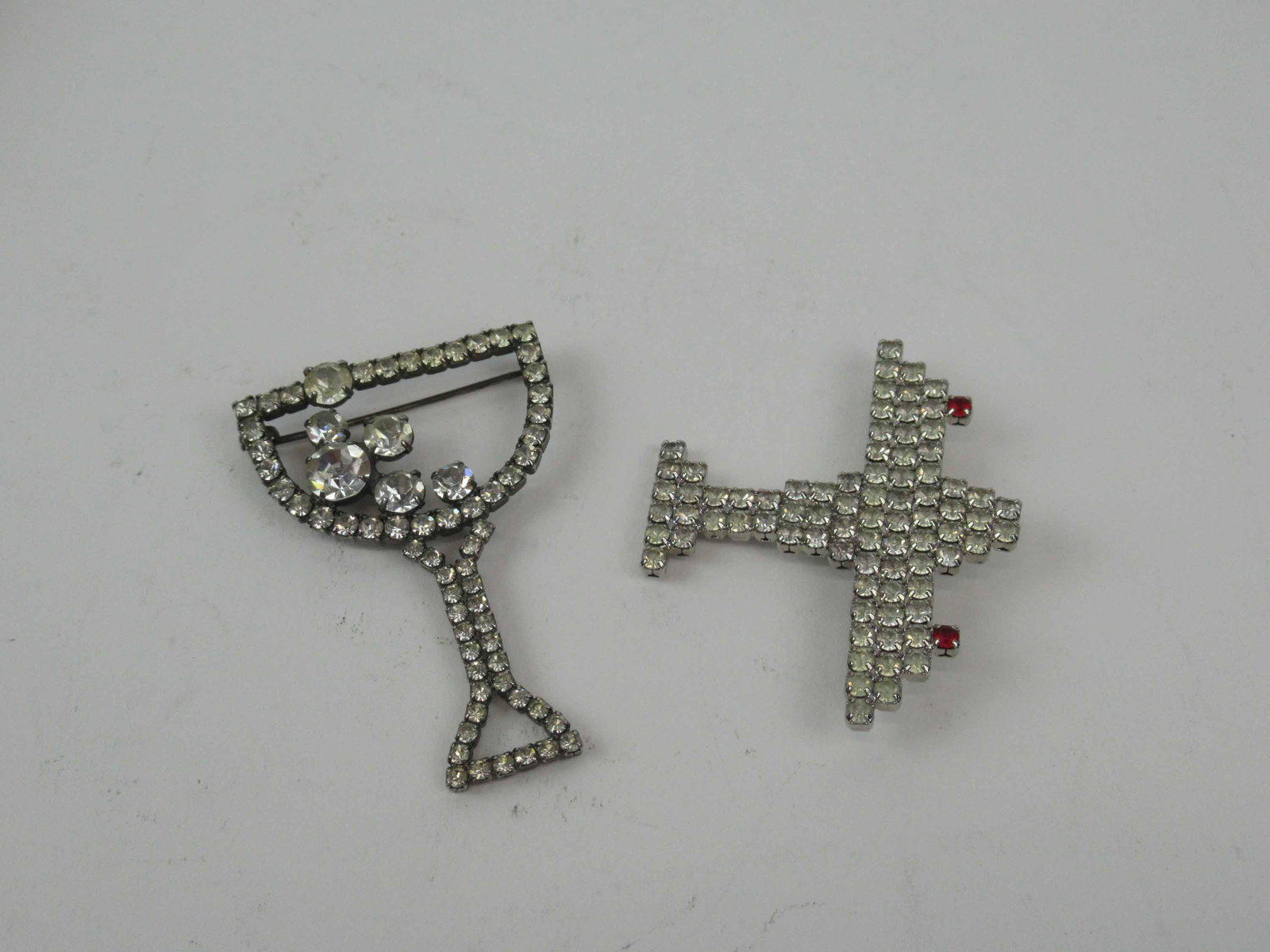 Two Vintage Dorothy Bauer Rhinestone Pins (1 of 5)