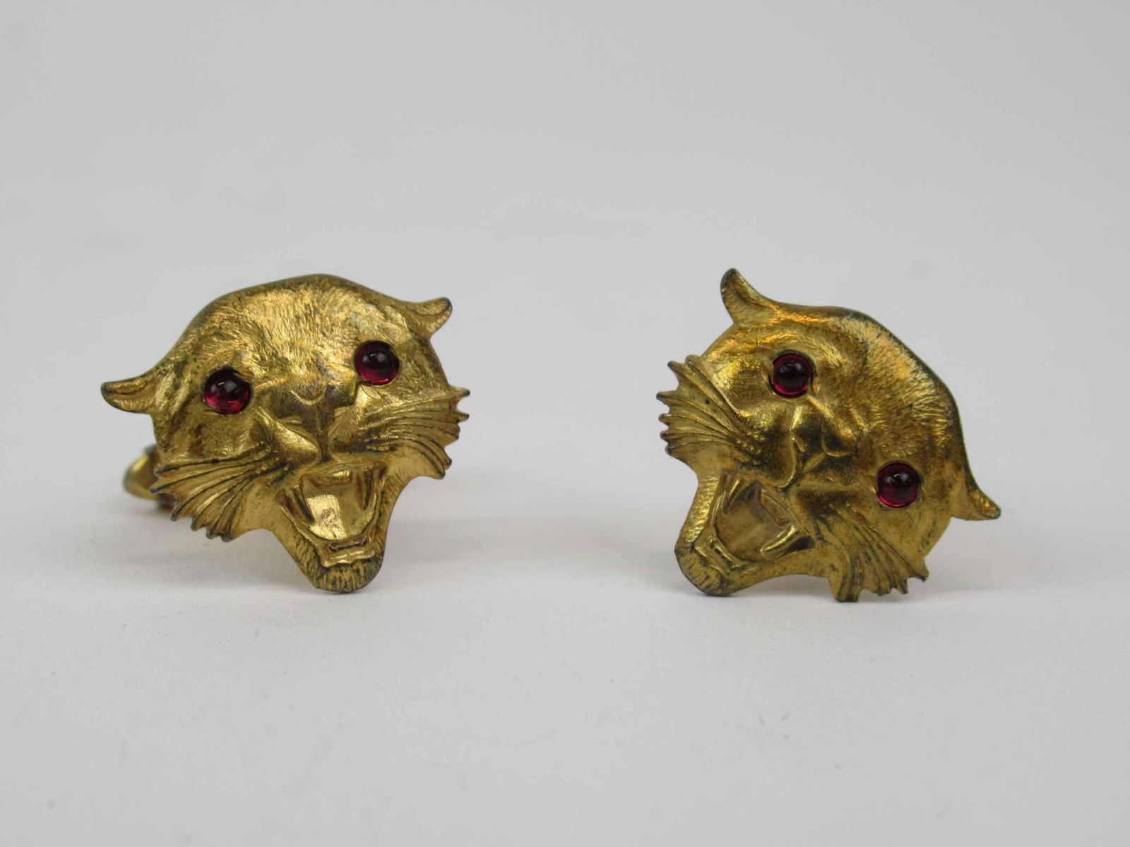 Pair of Gold Tone Panther Head Cufflinks (1 of 3)