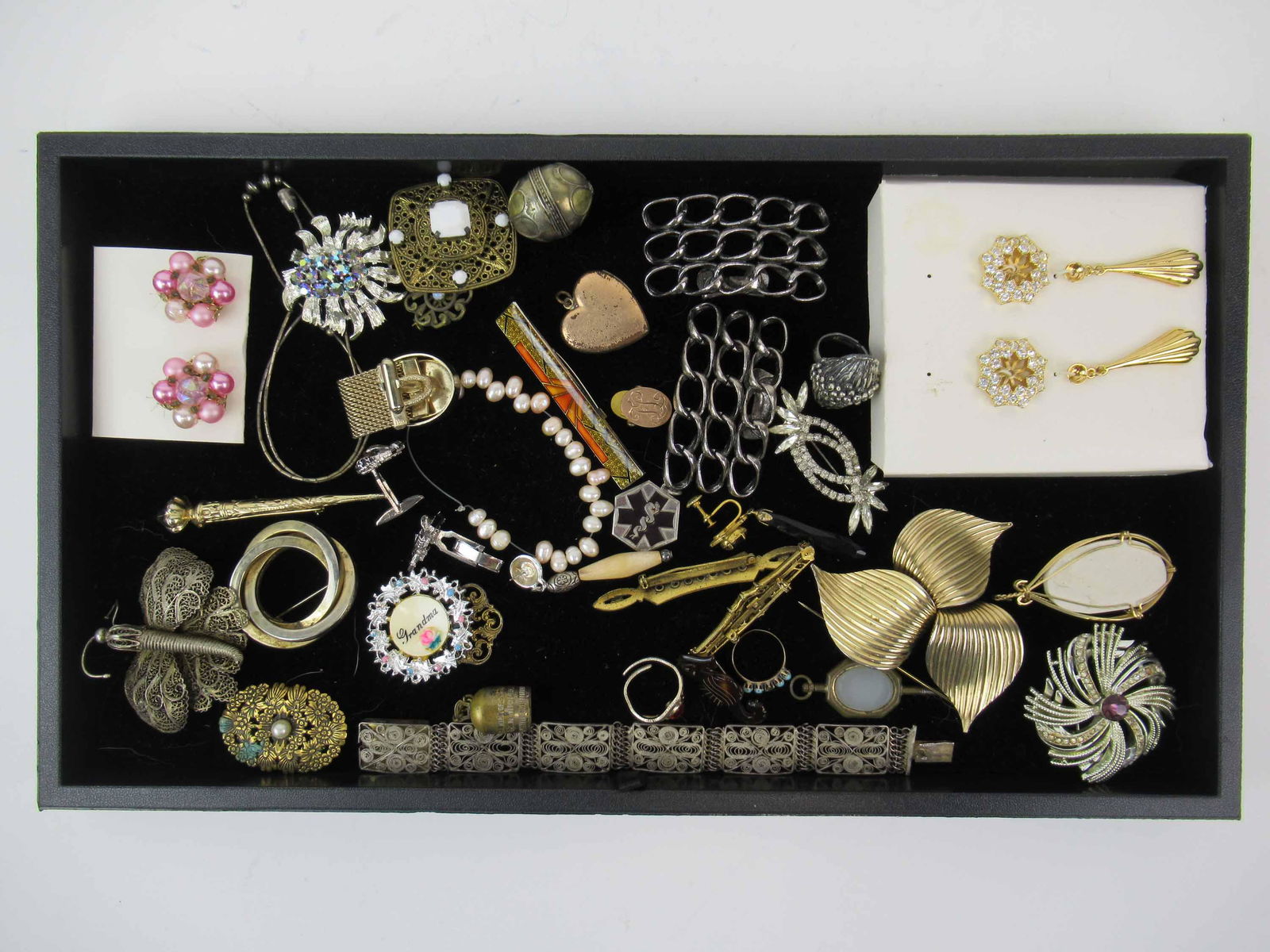 Group of Assorted Costume Jewelry (1 of 6)
