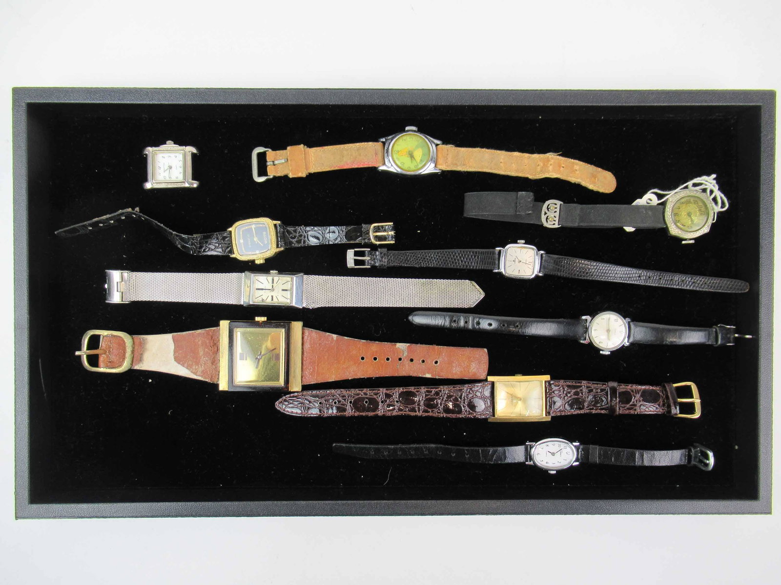 Group of Assorted Wrist Watches: Group of Assorted Wrist Watches including Timex, Bulova, Juvenia and others. Used condition, wear, worn, unknown working condition, may be missing pieces.