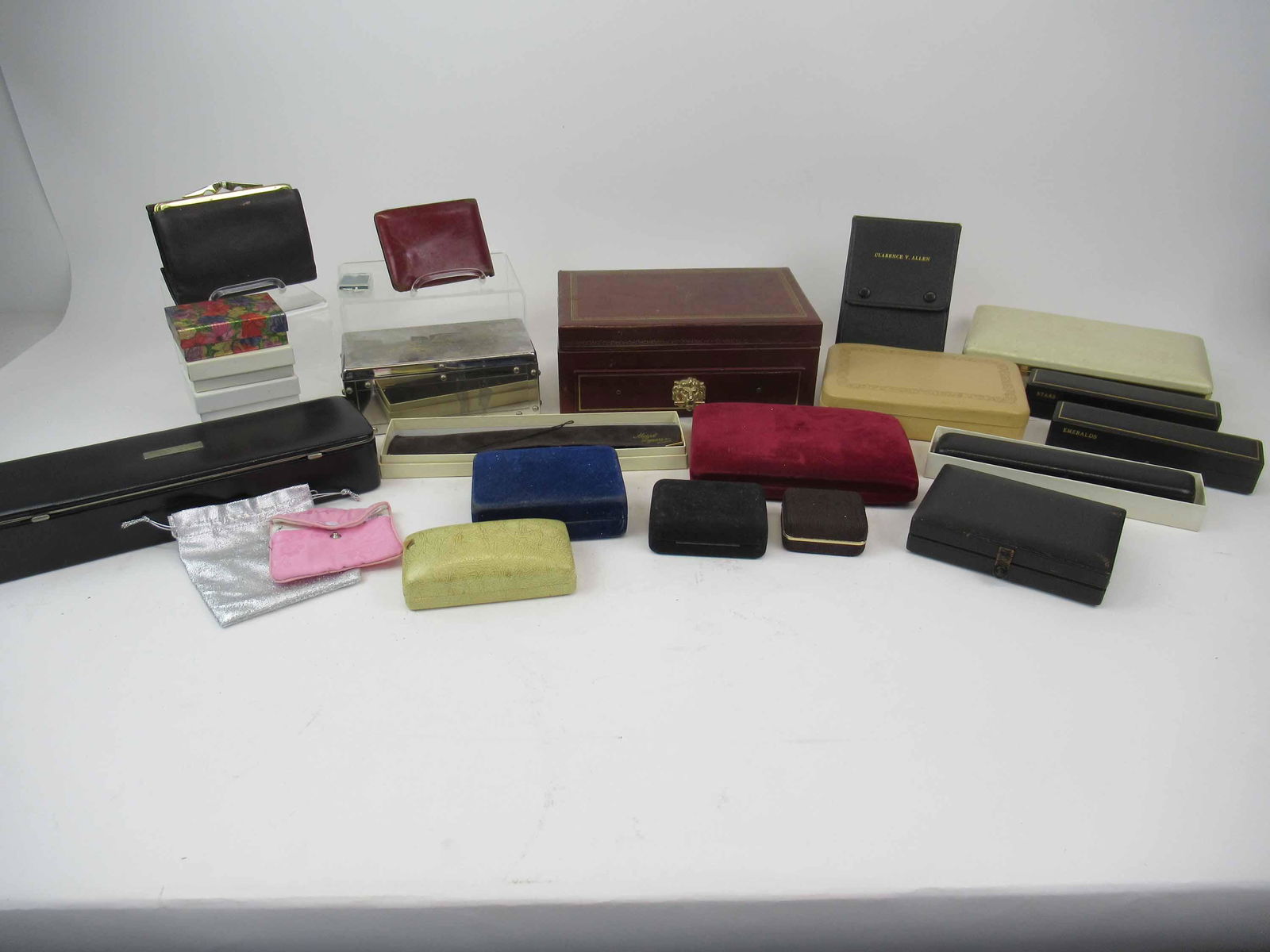 Group of Assorted Jewelry Boxes (1 of 5)