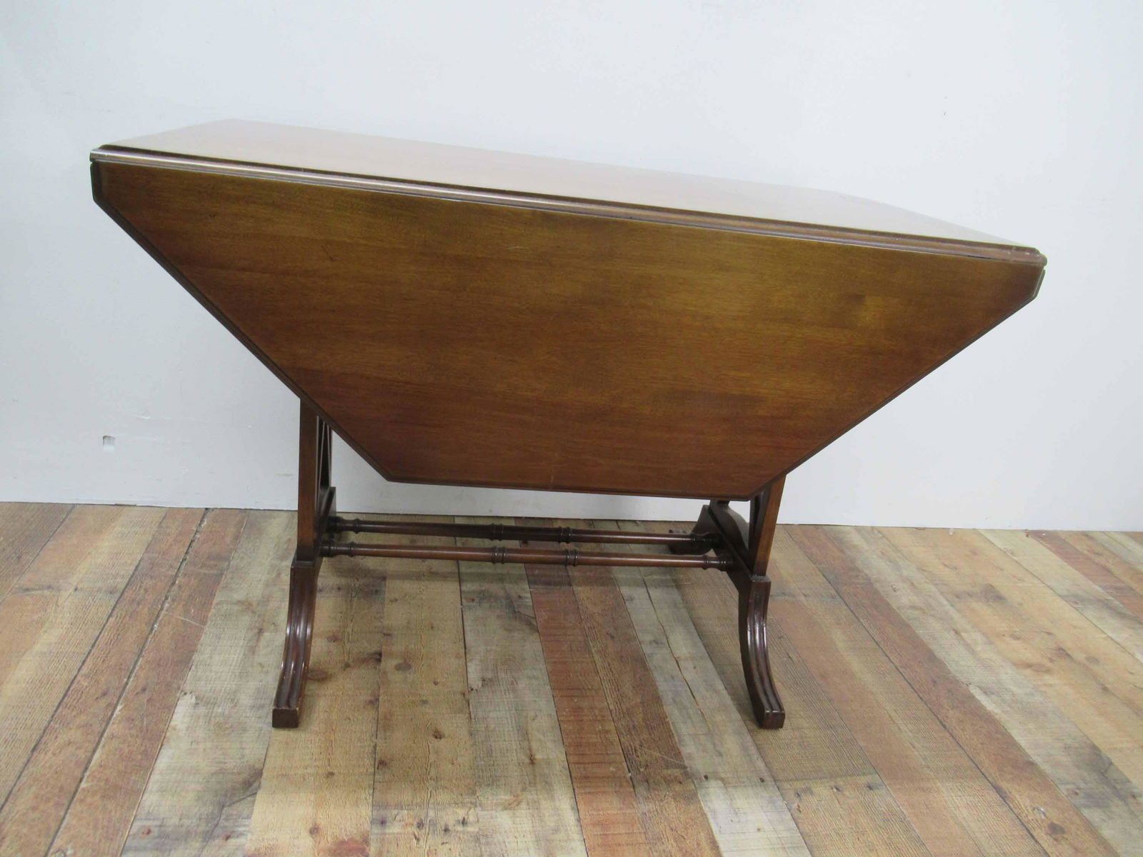 Duncan Phyfe Style Maple Drop Leaf Table (1 of 7)