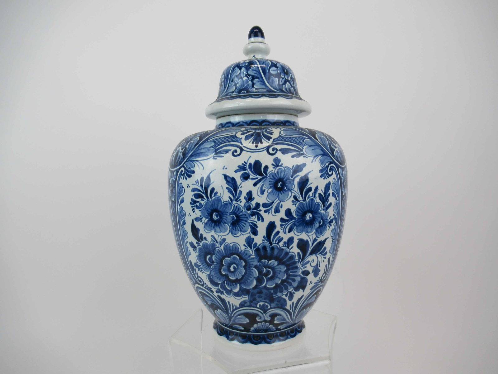 Oud Blue Delft Covered Urn with Finial (1 of 5)