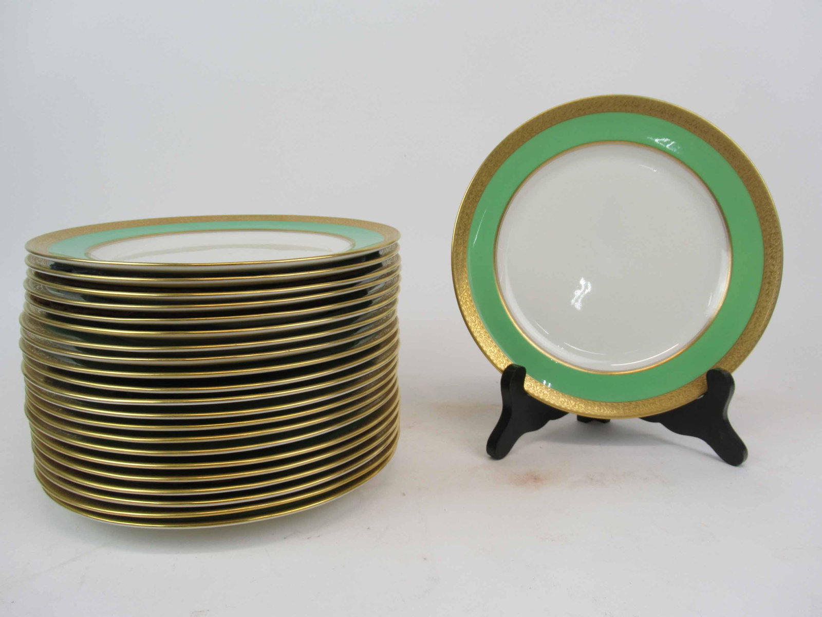 22 Lenox Gold Encrusted Green Luncheon Plates (1 of 6)