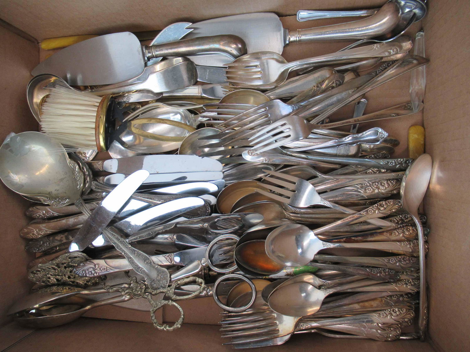 Partial Set Silver Plated Flatware Service (1 of 4)