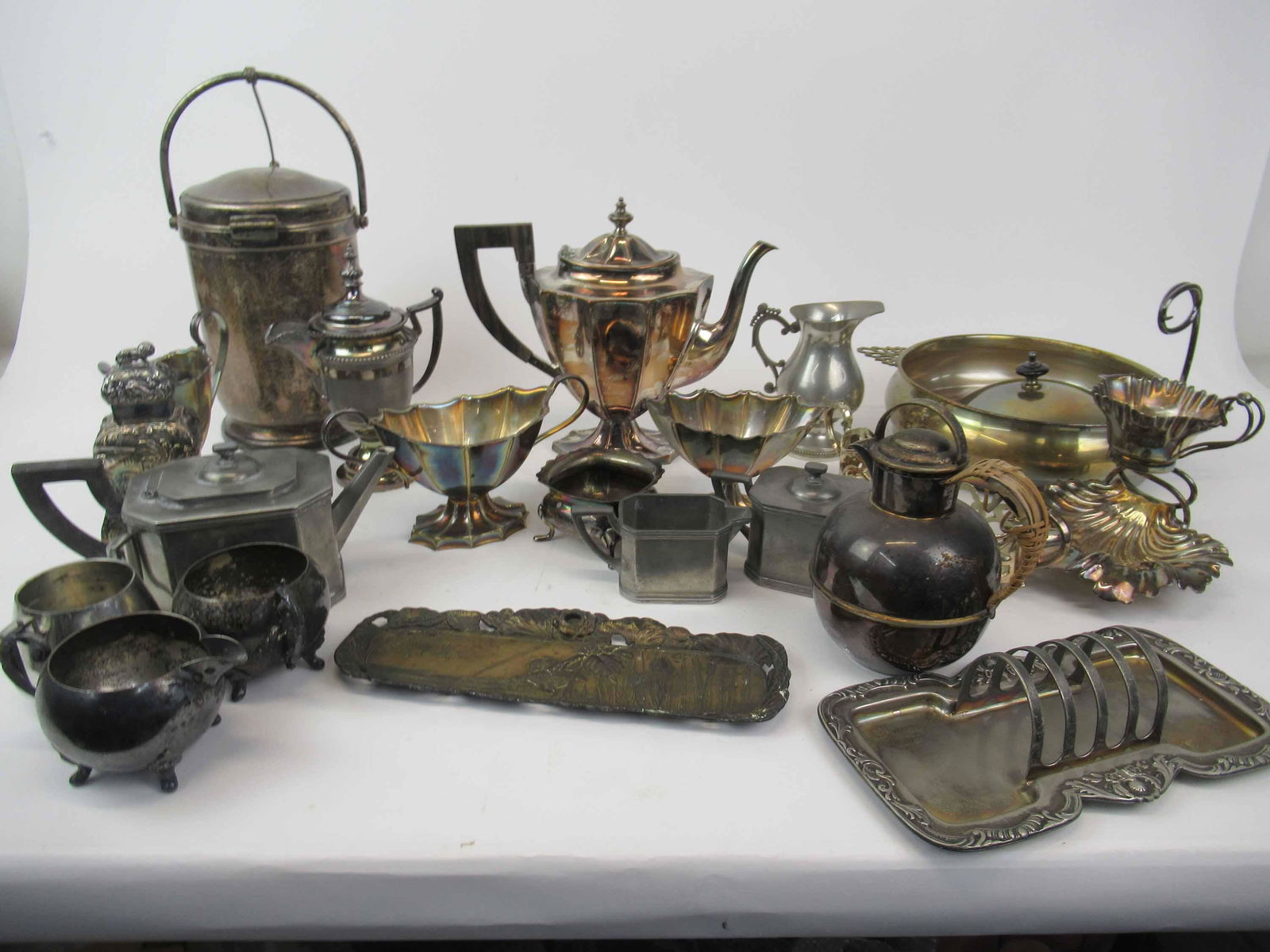 Group of Assorted Silver Plated Table Articles (1 of 5)