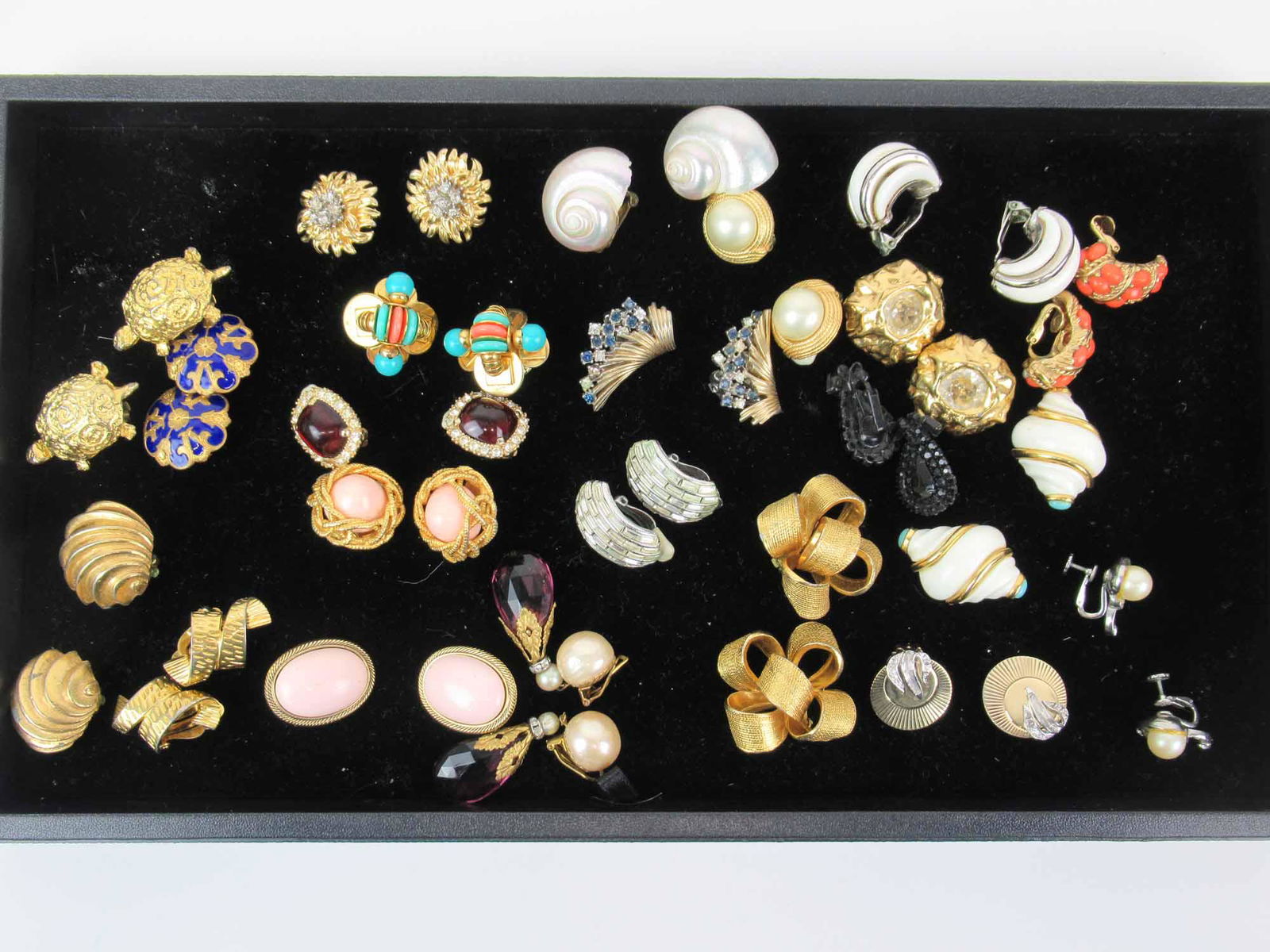 Group of Assorted Costume Jewelry Earrings (1 of 9)